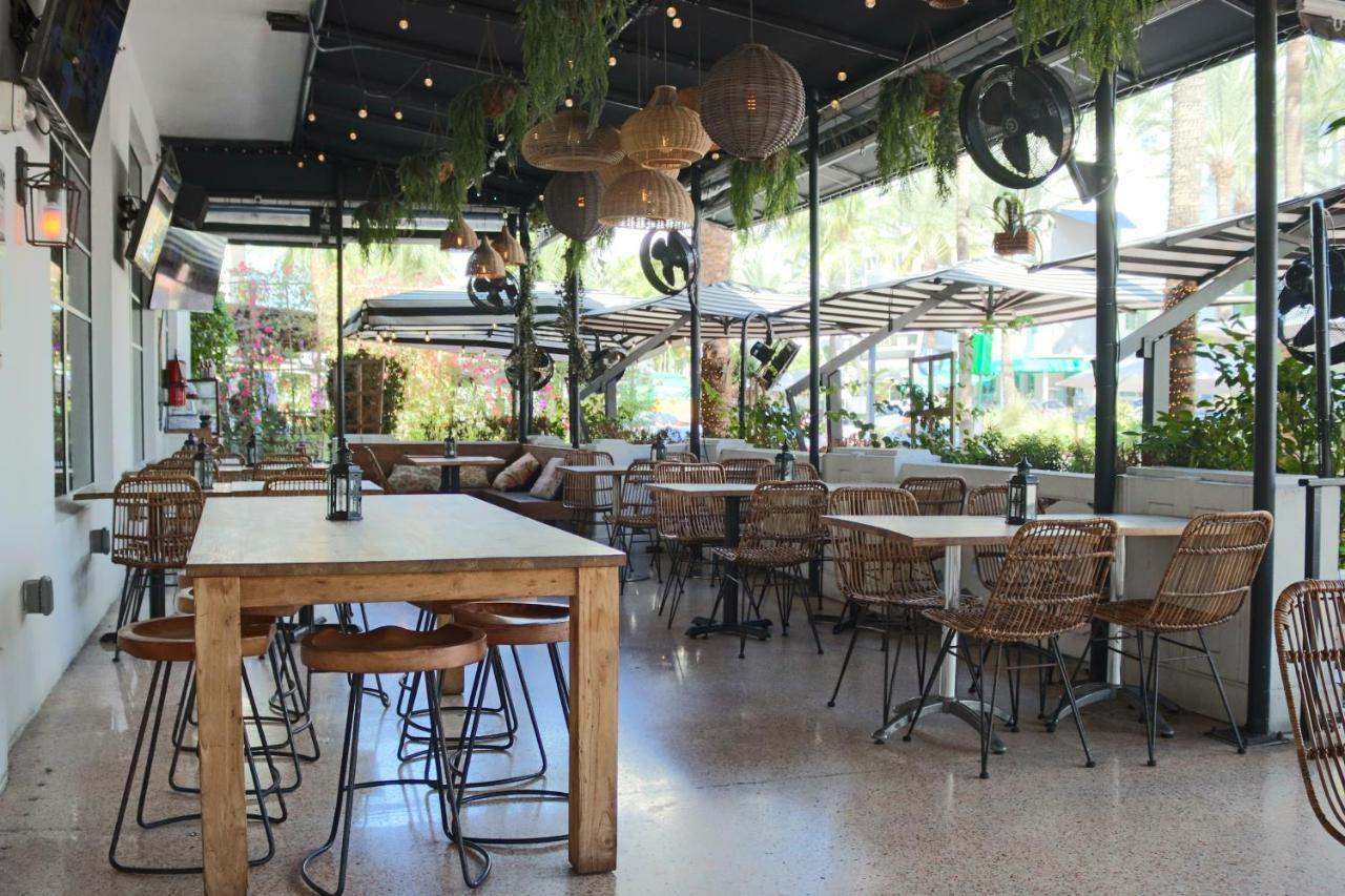 The Claremont Hotel マイアミビーチ エクステリア 写真